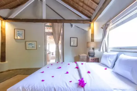 4 bedrooms Villa in Central Lombok, Indonesia No. 10180 13