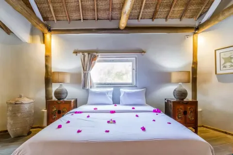 4 bedrooms Villa in Central Lombok, Indonesia No. 10180 12