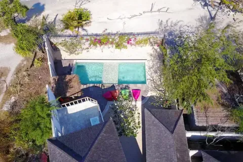 4 bedrooms Villa in Central Lombok, Indonesia No. 10180