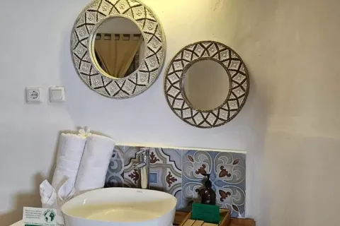 4 bedrooms Villa in Central Lombok, Indonesia No. 10180 18