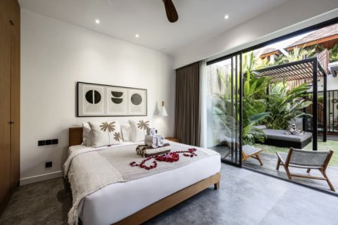 4 bedrooms Villa in Canggu, Badung, Indonesia No. 8733 28