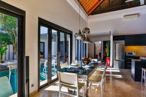 3 bedrooms Villa in Seminyak, Badung, Indonesia No. 1249 5