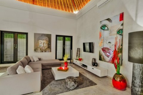3 bedrooms Villa in Seminyak, Badung, Indonesia No. 1249 4