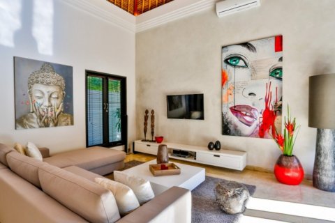 3 bedrooms Villa in Seminyak, Badung, Indonesia No. 1249 3