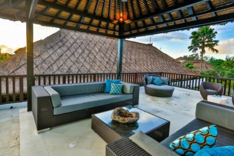 3 bedrooms Villa in Seminyak, Badung, Indonesia No. 1249 8
