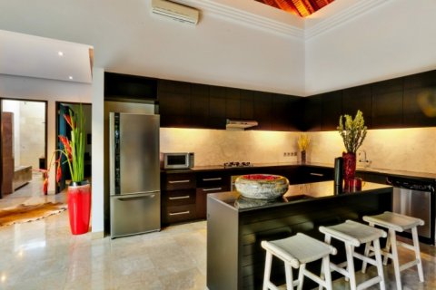 3 bedrooms Villa in Seminyak, Badung, Indonesia No. 1249 6