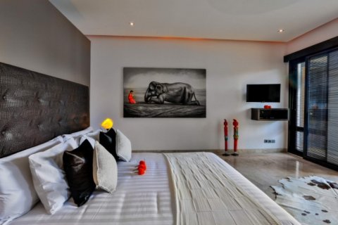 3 bedrooms Villa in Seminyak, Badung, Indonesia No. 1249 12
