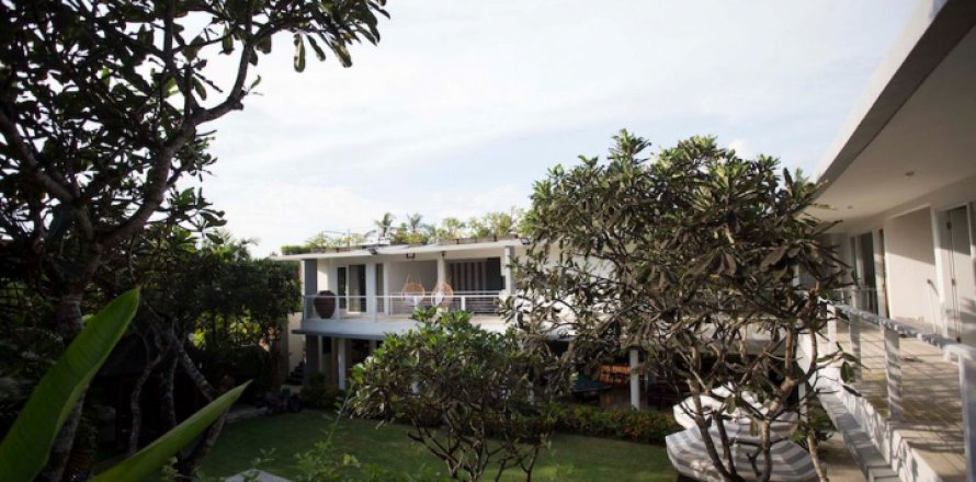 3 bedrooms Villa in Jimbaran, Badung, Indonesia No. 1247