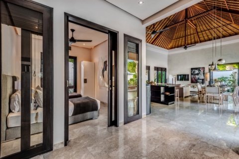 3 bedrooms Villa in Seminyak, Badung, Indonesia No. 1250 20