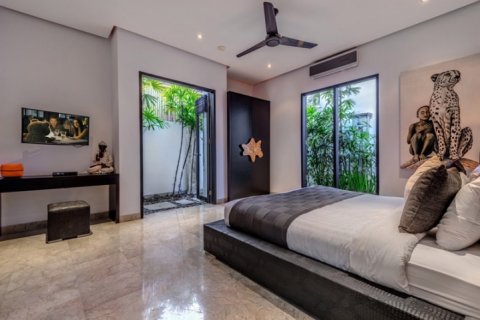 3 bedrooms Villa in Seminyak, Badung, Indonesia No. 1250 21