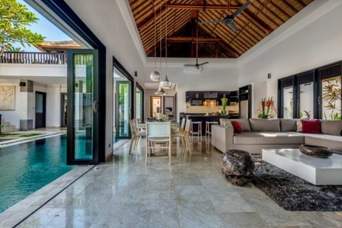 3 bedrooms Villa in Seminyak, Badung, Indonesia No. 1250 10