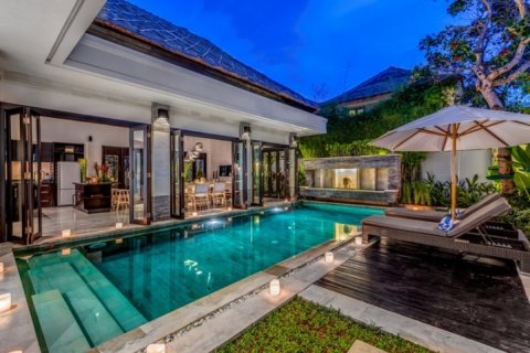3 bedrooms Villa in Seminyak, Badung, Indonesia No. 1250 2