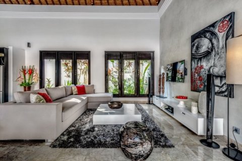 3 bedrooms Villa in Seminyak, Badung, Indonesia No. 1250 11