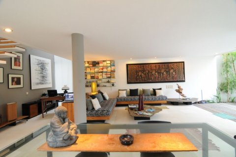 2 bedrooms Villa in Seminyak, Badung, Indonesia No. 1600 7