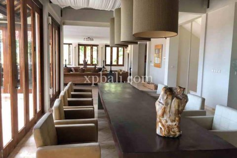 5 bedrooms Villa in South Kuta, Badung, Indonesia No. 7870 18