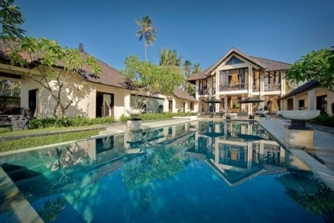 4 bedrooms Villa in Ketewel, Sukawati, Gianyar, Indonesia No. 860 14
