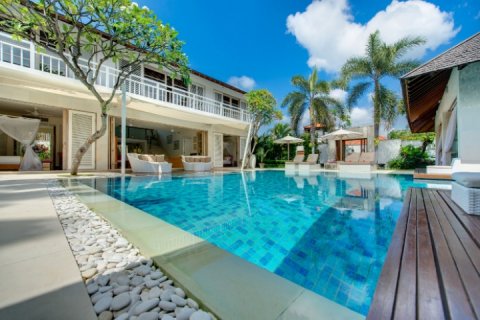 Вилла с 4 спальнями в Seminyak, Бадунг, Индонезия № 702