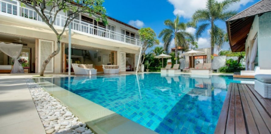 Вилла с 4 спальнями в Seminyak, Бадунг, Индонезия № 702