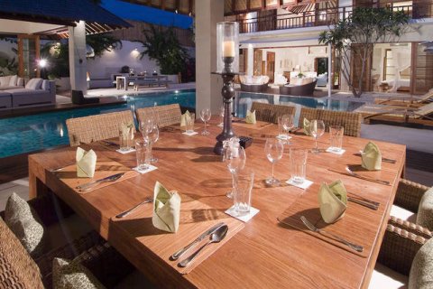 Вилла с 4 спальнями в Seminyak, Бадунг, Индонезия № 702 3