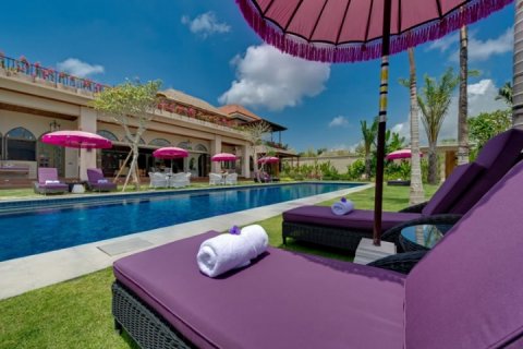 6 bedrooms Villa in Seminyak, Badung, Indonesia No. 701 5