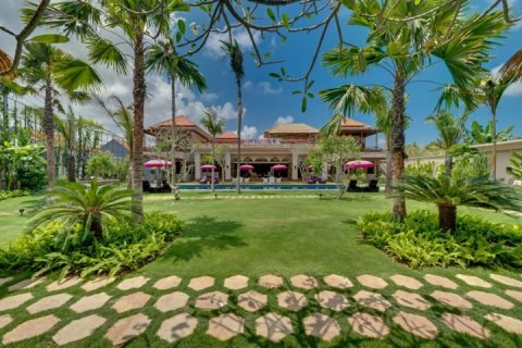 6 bedrooms Villa in Seminyak, Badung, Indonesia No. 701