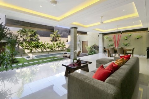 5 bedrooms Villa in Seminyak, Badung, Indonesia No. 863 14