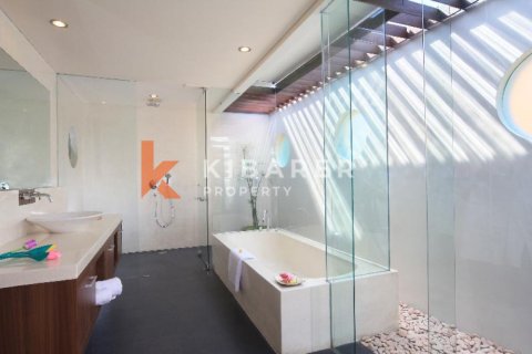 Вилла с 4 спальнями в Kerobokan, Бадунг, Индонезия № 12391 12