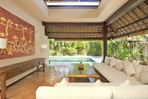 3 bedrooms Villa in Seminyak, Badung, Indonesia No. 984 3