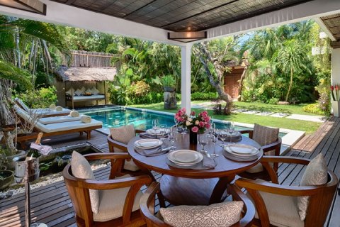 3 bedrooms Villa in Seminyak, Badung, Indonesia No. 983 3
