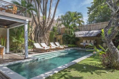 3 bedrooms Villa in Seminyak, Badung, Indonesia No. 983 6