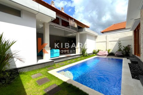 3 bedrooms Villa in Kerobokan, Badung, Indonesia No. 13087