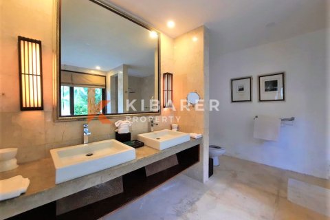 4 bedrooms Villa in Denpasar, Indonesia No. 13086 12