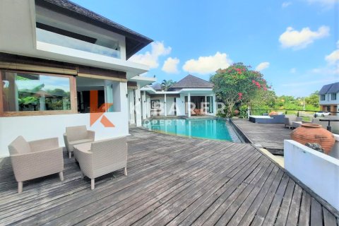 4 bedrooms Villa in Denpasar, Indonesia No. 13086 3