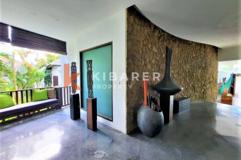 4 bedrooms Villa in Denpasar, Indonesia No. 13086 9