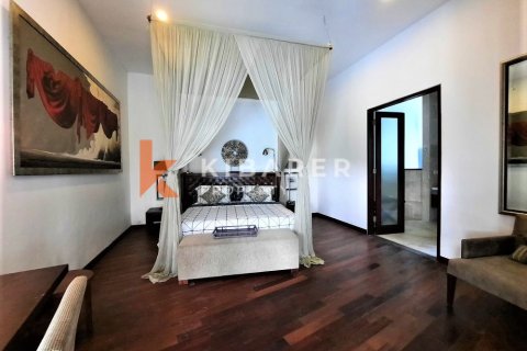 4 bedrooms Villa in Denpasar, Indonesia No. 13086 8