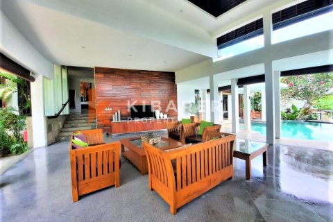 4 bedrooms Villa in Denpasar, Indonesia No. 13086 7