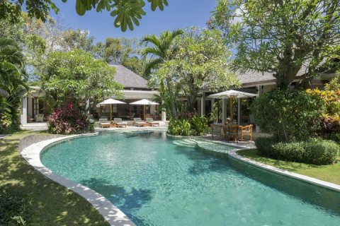 Вилла с 4 спальнями в Seminyak, Бадунг, Индонезия № 757 4