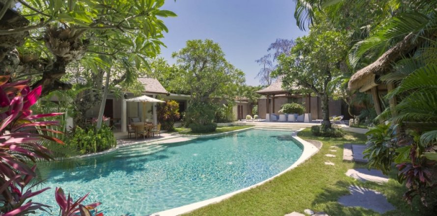 Вилла с 4 спальнями в Seminyak, Бадунг, Индонезия № 757