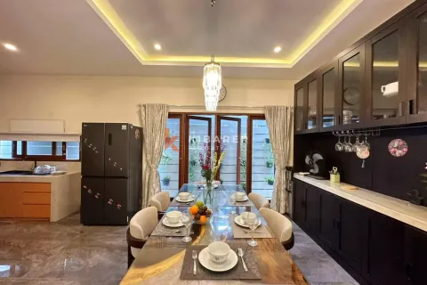 5 bedrooms Villa in South Denpasar, Denpasar, Indonesia No. 12798 9