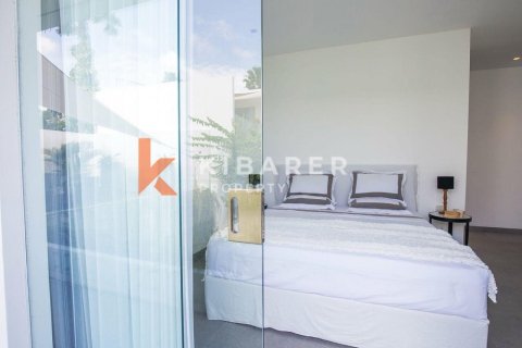 3 bedrooms Villa in Tibubeneng, Badung, Indonesia No. 12799 6