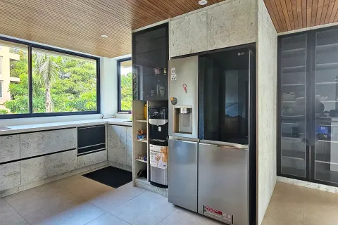 4 bedrooms Villa in South Kuta, Badung, Indonesia No. 10775 17
