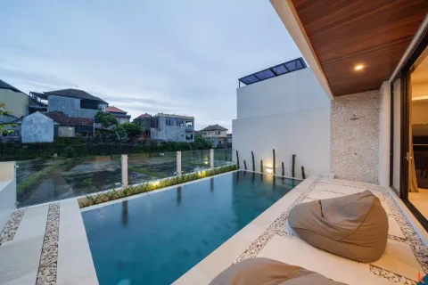3 bedrooms Villa in Canggu, Badung, Indonesia No. 10772
