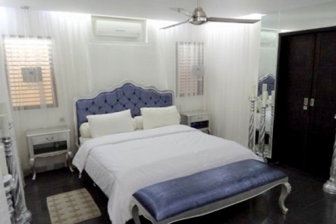 2 bedrooms Villa in Seminyak, Badung, Indonesia No. 1638 11