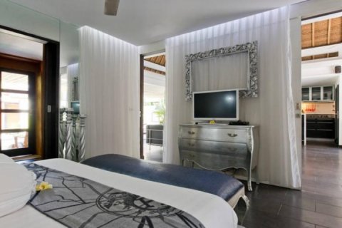 2 bedrooms Villa in Seminyak, Badung, Indonesia No. 1638 17