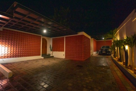 3 bedrooms Villa in Nusa Dua, Badung, Indonesia No. 8904 14