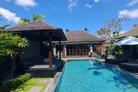 3 bedrooms Villa in Seminyak, Badung, Indonesia No. 9054 16