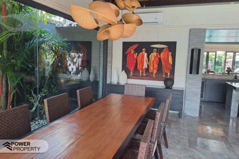 3 bedrooms Villa in Seminyak, Badung, Indonesia No. 9054 10