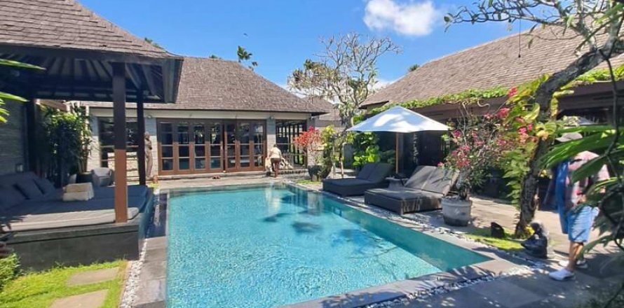 3 bedrooms Villa in Seminyak, Badung, Indonesia No. 9054