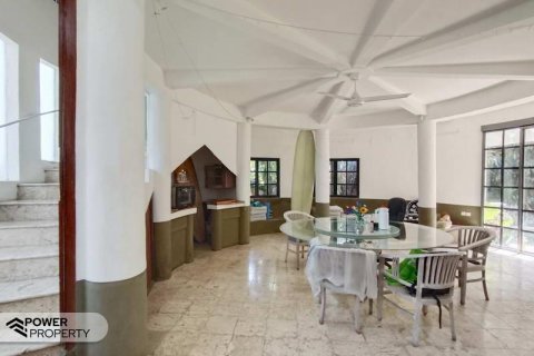 4 bedrooms Villa in Kerobokan, Badung, Indonesia No. 9053 6