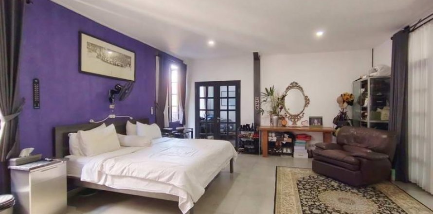 4 bedrooms Villa in Kerobokan, Badung, Indonesia No. 9053